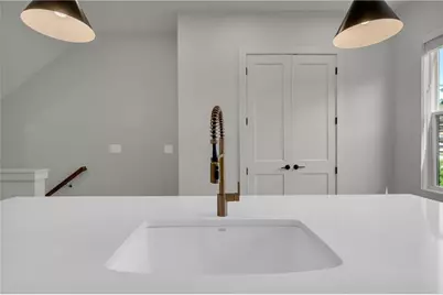 152 Chestnut Circle, Atlanta, GA 30342 - Photo 12