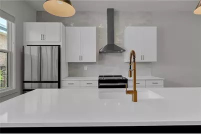 152 Chestnut Circle, Atlanta, GA 30342 - Photo 12