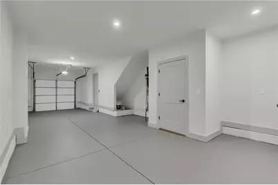 152 Chestnut Circle, Atlanta, GA 30342 - Photo 40