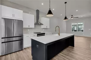 152 Chestnut Cir, Atlanta, GA 30342 - Photo 8