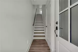 152 Chestnut Cir, Atlanta, GA 30342 - Photo 4