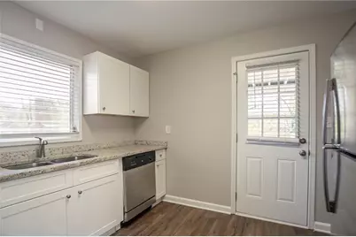3425 Longleaf Drive, Decatur, GA 30032 - Photo 8