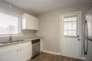 3425 Longleaf Dr, Decatur, GA 30032 - Photo 8