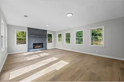 7823 Chase Woods Drive, Jonesboro, GA 30236 - Photo 14