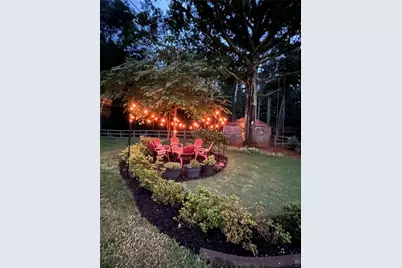 2324 E Cherokee Drive, Woodstock, GA 30188 - Photo 10