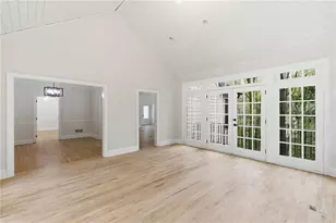 7170 Riverside Dr, Sandy Springs, GA 30328 - Photo 14