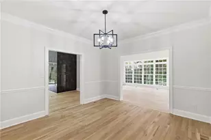 7170 Riverside Dr, Sandy Springs, GA 30328 - Photo 14