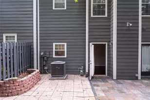 2680 Pine Tree Rd NE, Atlanta, GA 30324 - Photo 32