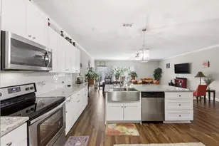 301 NW Jackson Pl, Lilburn, GA 30047 - Photo 14