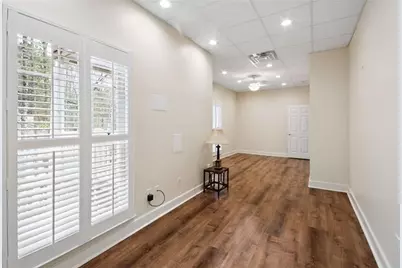 8500 Valemont Drive, Sandy Springs, GA 30350 - Photo 44