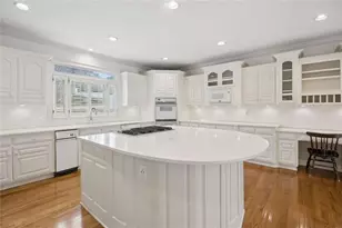 8500 Valemont Dr, Sandy Springs, GA 30350 - Photo 12