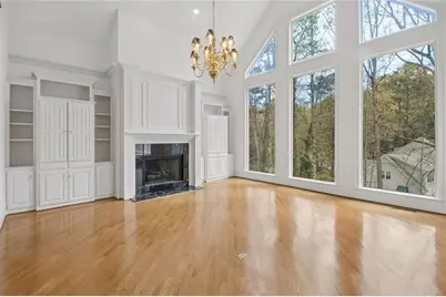 8500 Valemont Drive, Sandy Springs, GA 30350 - Photo 10