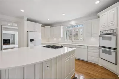 8500 Valemont Drive, Sandy Springs, GA 30350 - Photo 14