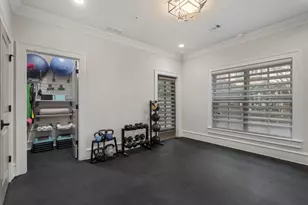 3715 Peachtree Road NE, Atlanta, GA 30319 - Photo 30