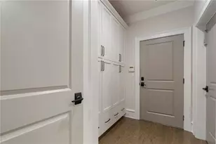 3715 Peachtree Road NE, Atlanta, GA 30319 - Photo 32