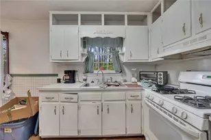 835 Castlewood Dr, Woodstock, GA 30189 - Photo 8