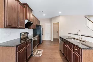 5529 Chatham Circle, Norcross, GA 30071 - Photo 10