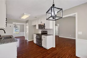 716 Manor Ridge Dr, Loganville, GA 30052 - Photo 10