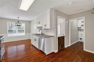 716 Manor Ridge Dr, Loganville, GA 30052 - Photo 14