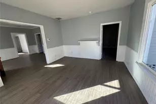 339 Main St, Griffin, GA 30223 - Photo 2