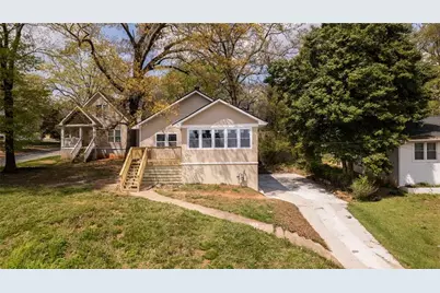 358 Schoen Street SE, Atlanta, GA 30315 - Photo 2