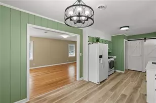 628 S Evelyn Pl NW, Atlanta, GA 30318 - Photo 6