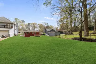 628 S Evelyn Pl NW, Atlanta, GA 30318 - Photo 18