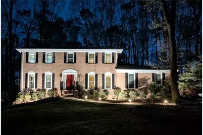 5455 Pheasant Run, Stone Mountain, GA 30087 - Photo 4
