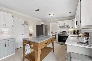 609 Farmbrook Trail NE, Kennesaw, GA 30144 - Photo 10