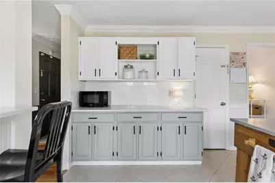 609 Farmbrook Trail NE, Kennesaw, GA 30144 - Photo 16