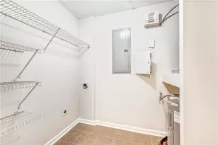 13202 Fairington Ridge Cir, Lithonia, GA 30038 - Photo 12