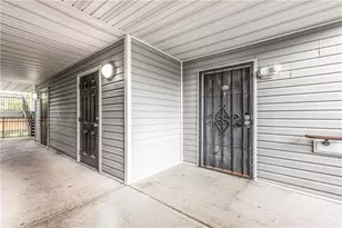 13202 Fairington Ridge Cir, Lithonia, GA 30038 - Photo 2