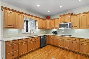 6034 Nature Path Ln, Sugar Hill, GA 30518 - Photo 10