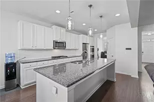 5470 Mirror Lake Dr, Cumming, GA 30028 - Photo 16