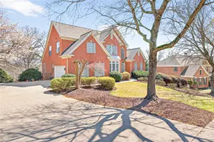 5395 Harbury Ln, Suwanee, GA 30024 - Photo 2