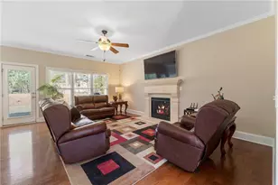 1518 Squire Hill Ln, Lawrenceville, GA 30043 - Photo 10