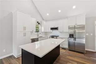 7030 Devon Dr, Cumming, GA 30028 - Photo 14