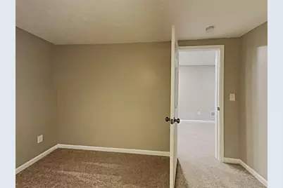 5665 Lakeview Court, Gainesville, GA 30506 - Photo 4