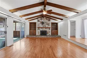 402 Emily Dr SW, Lilburn, GA 30047 - Photo 4