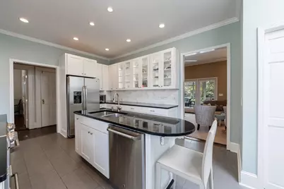 241 Lakeview Avenue NE, Atlanta, GA 30305 - Photo 14