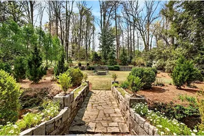 3814 Vermont Road NE, Atlanta, GA 30319 - Photo 2