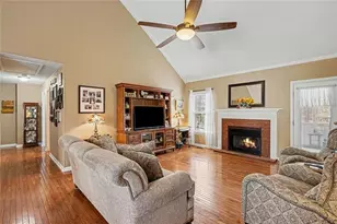 1052 SW Queensbury Run, Acworth, GA 30102 - Photo 6