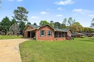 127 McKinley Dr, Griffin, GA 30224 - Photo 2