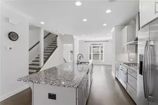 2051 Glenview Park Cir, Duluth, GA 30097 - Photo 10