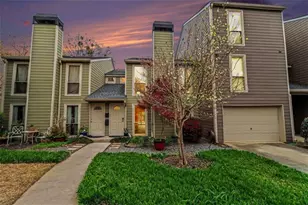 1105 Riverbend Club Dr, Atlanta, GA 30339 - Photo 2