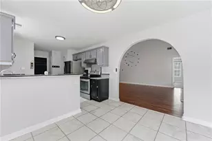 8244 Wynfield Dr, Jonesboro, GA 30238 - Photo 4