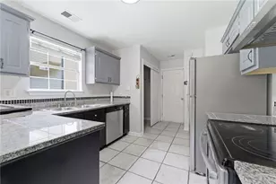 8244 Wynfield Dr, Jonesboro, GA 30238 - Photo 6