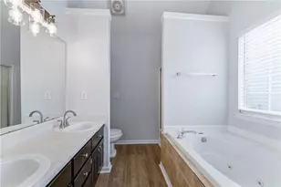 8244 Wynfield Dr, Jonesboro, GA 30238 - Photo 16