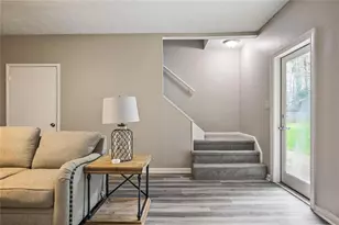 785 E Hembree Crossing, Roswell, GA 30076 - Photo 24