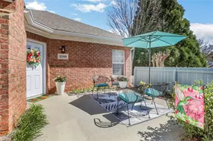 22105 Harvest Ridge Ln, Johns Creek, GA 30022 - Photo 4